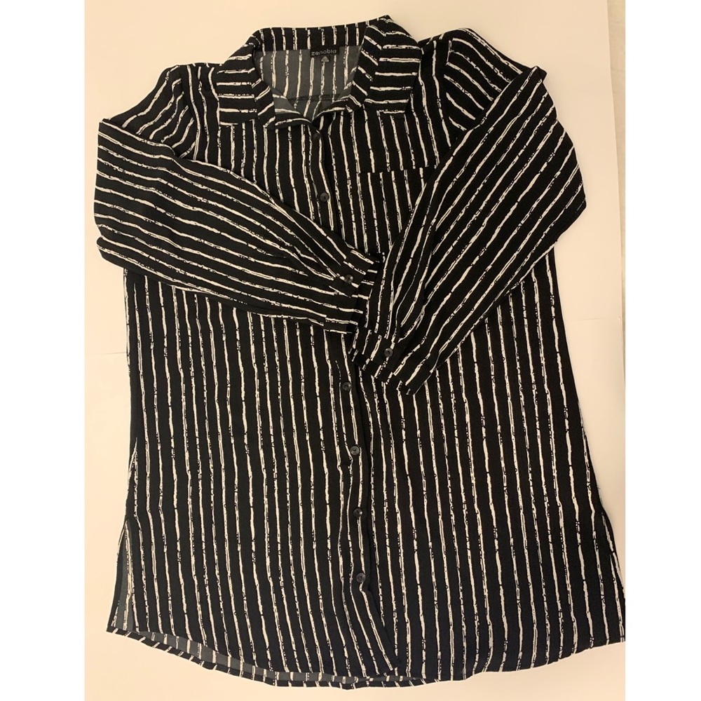 ✨5 x $25 ✨Zenobia Black & White Striped Blouse